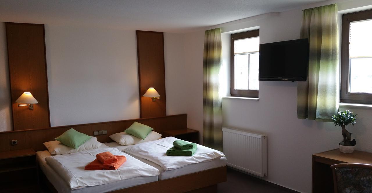 Hotel Am Markt Ehrenfriedersdorf Buitenkant foto
